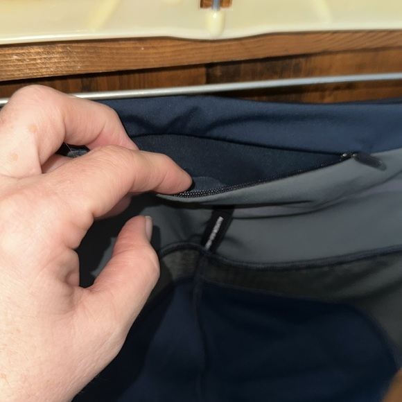 Athleta Alyson Felix Legend 7/8 Mesh Tight, Size S - Picture 7 of 15